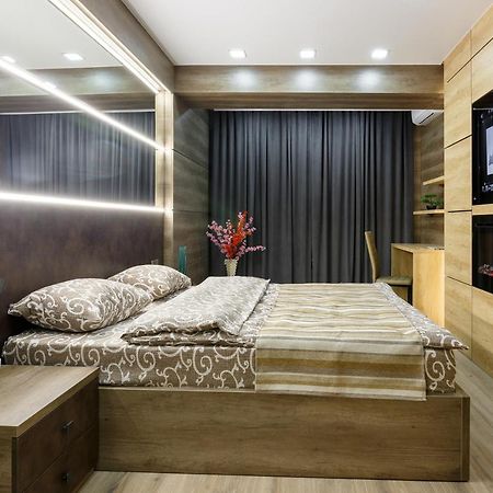 צ'יסינאו City Center. Panoramic Windows. Fireplace. מראה חיצוני תמונה