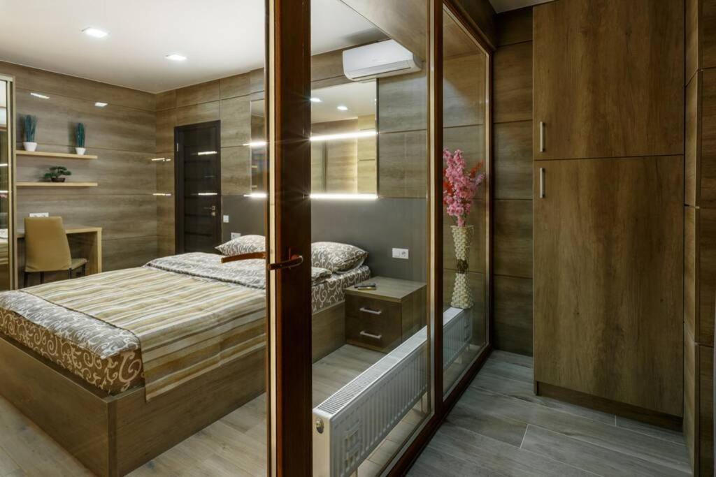 צ'יסינאו City Center. Panoramic Windows. Fireplace. מראה חיצוני תמונה