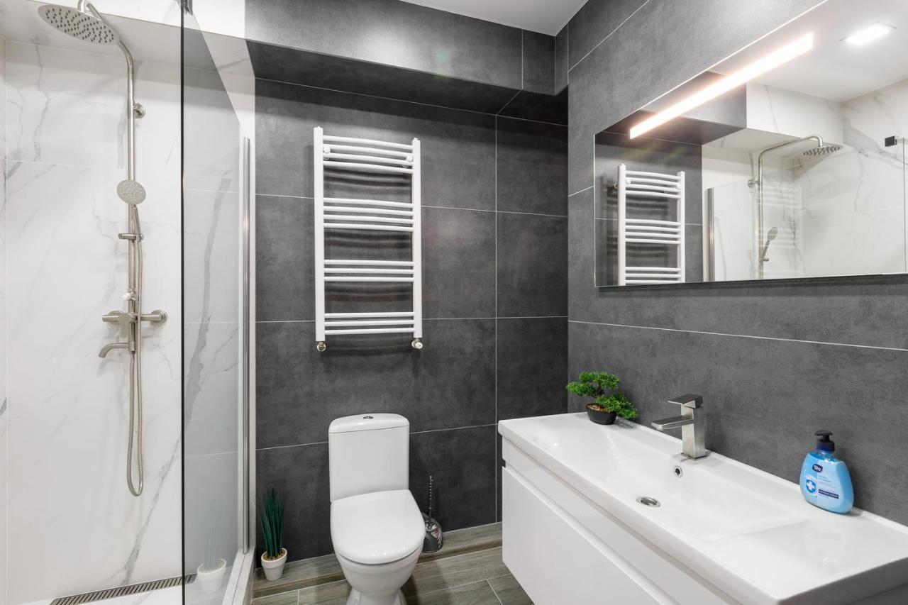 צ'יסינאו City Center. Panoramic Windows. Fireplace. מראה חיצוני תמונה